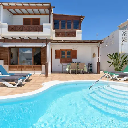 Eric With A Private Stunning Heated Pool Villa Puerto del Carmen (Lanzarote)